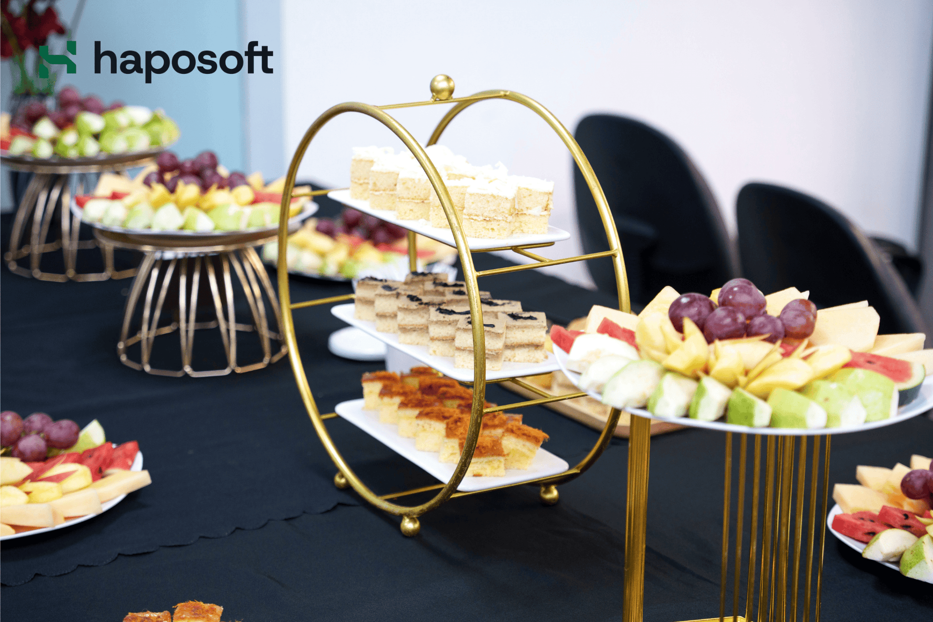 Guests enjoyed desserts and coffee during the Haposoft Hanoi office grand opening celebration.